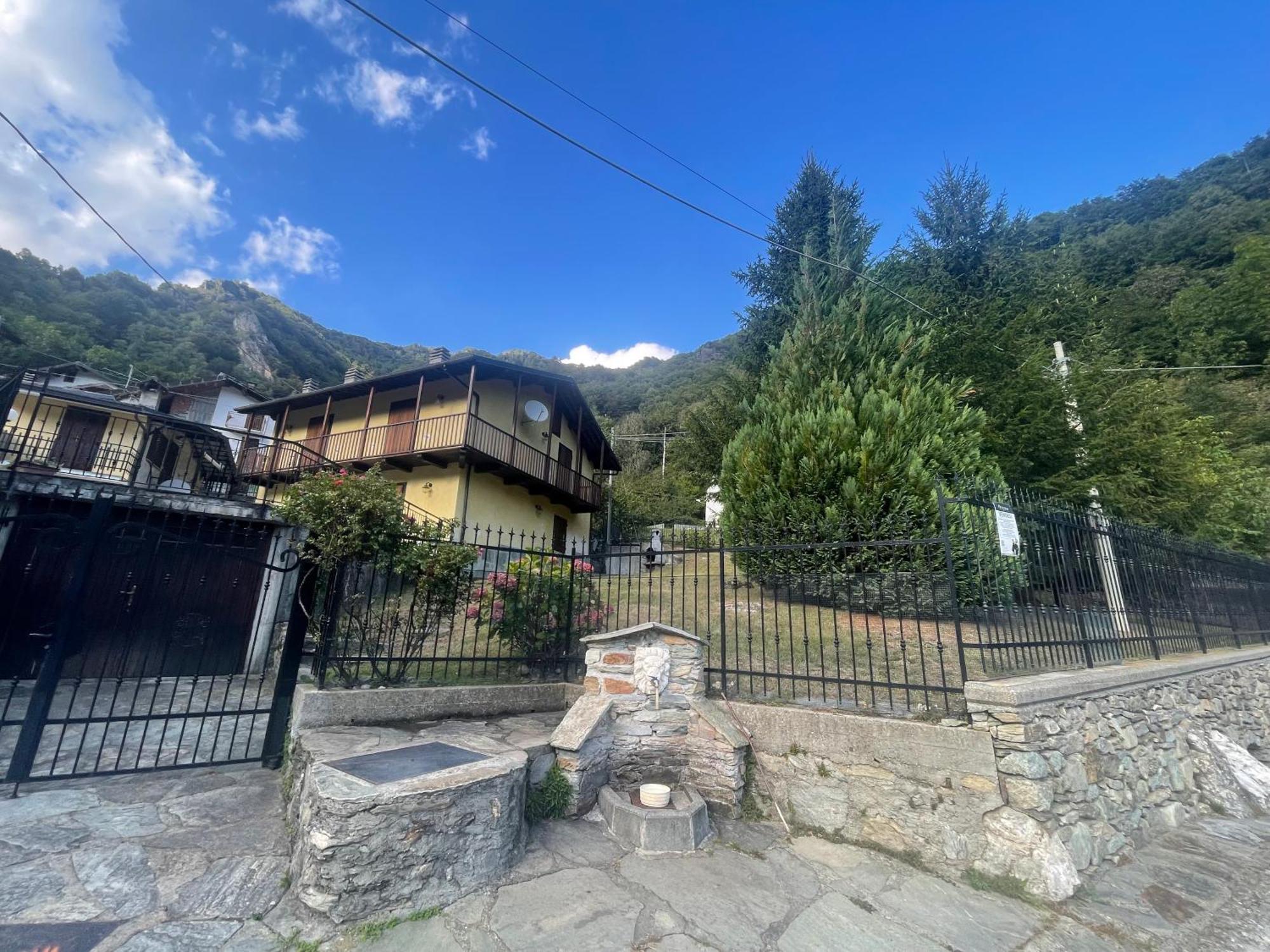 Baita Pressi Gran Paradiso Sparone Eksteriør billede